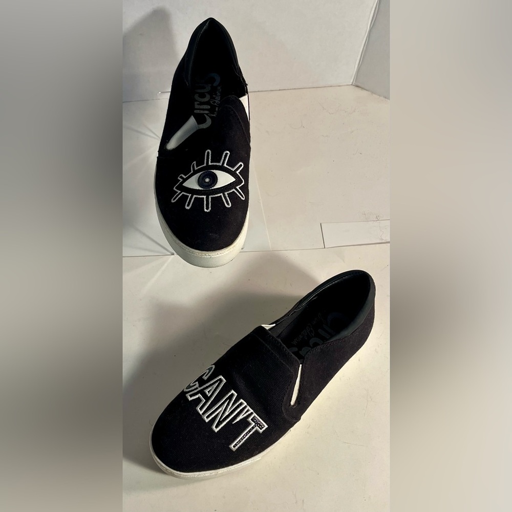 CIRCUS BY SAM EDELMAN Black & White “Eye Can’t”  Sneaker/Loafer Women’s Size: 8